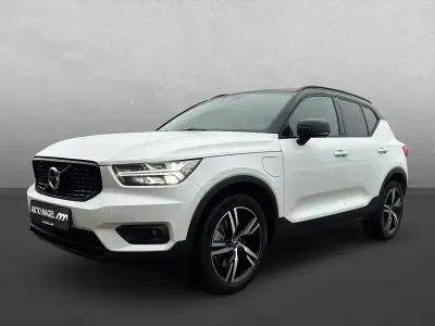 Käytetty Volvo XC40 R-Design 261 HP (191 kW) 2021 Valkoinen Katumaasturi
