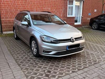 Gebraucht VW Golf VII Highline 150 PS (110 kW) 2019 Grau Kombi