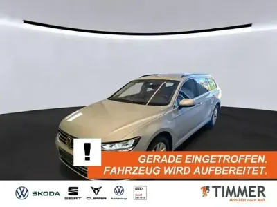 Gebraucht VW Passat Business 150 PS (110 kW) 2022 Silber Kombi