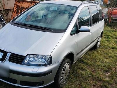 Silber Gebraucht 2006 Seat Alhambra Van / Kleinbus | 1.999 €