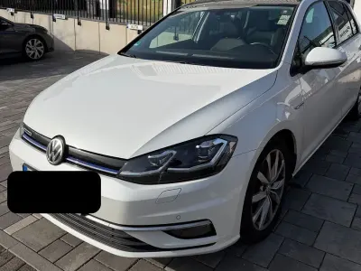 Gebraucht VW Golf VII S 131 PS (96 kW) 2019 Weiß Limousine