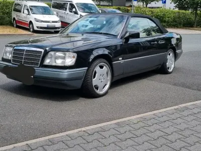 Gebraucht Mercedes E320 220 PS (161 kW) 1993 Schwarz Cabrio