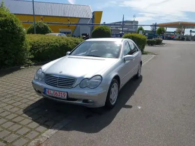 Gebraucht Mercedes C240 Elegance 170 PS (125 kW) 2001 Silber Limousine