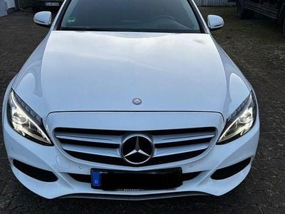 Gebraucht Mercedes C200 Avantgarde 184 PS (135 kW) 2016 Weiß Kombi