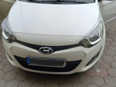 Gebraucht Hyundai i20 Edition 86 PS (63 kW) 2014 Weiß Kleinwagen