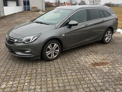 Gebraucht Opel Astra 2018 Grau Kombi