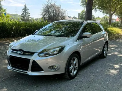 Gebraucht Ford Focus 101 PS (74 kW) 2012 Silber Limousine