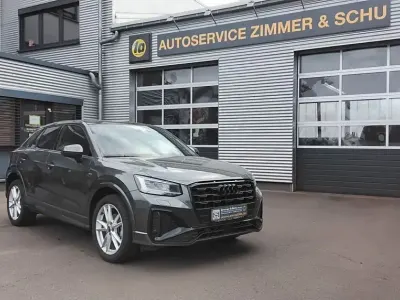 Gebraucht Audi Q2 S-Line 150 PS (110 kW) 2022 Grau SUV