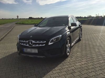 gebraucht Mercedes GLA180 AMG Ausstattung 122PS