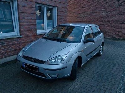 Silber Gebraucht 2003 Ford Focus Limousine | 1.400 € (Fairer Preis)