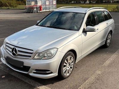 Gebraucht Mercedes C180 Elegance 156 PS (114 kW) 2014 Silber Kombi