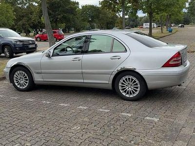 Mercedes C180