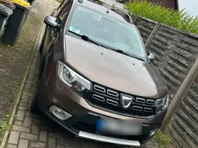 Gebraucht Dacia Sandero Stepway 90 PS (66 kW) 2017 Braun SUV