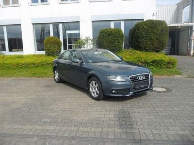 Gebraucht Audi A4 Attraction 143 PS (105 kW) 2010 Grau Limousine