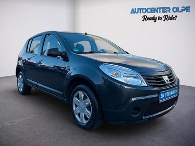 Grau Gebraucht 2009 Dacia Sandero Limousine | 3.500 € (Teuer)