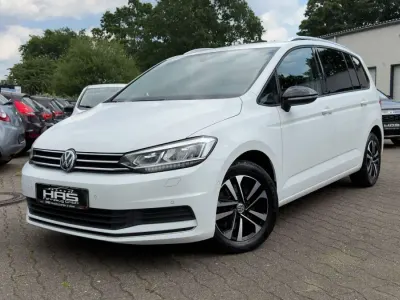 Gebraucht VW Touran IQ Drive 150 PS (110 kW) 2020 Weiß Van / Kleinbus