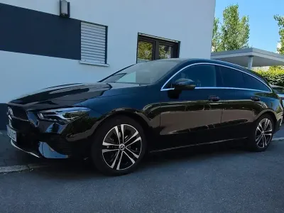 Gebraucht Mercedes CLA180 136 PS (100 kW) 2024 Schwarz Coupé