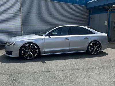 Audi S8 plus