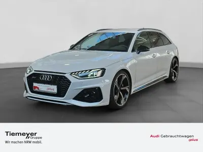 Gebraucht Audi RS4 Sport 450 PS (330 kW) 2024 Gletscherweiß metallic Kombi