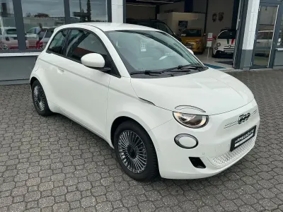 Gebraucht Fiat 500e 86 kW (118 PS) 2024 Arktis weiß Limousine