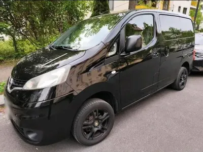 Gebraucht Nissan Evalia 110 PS (80 kW) 2013 Schwarz Van / Kleinbus
