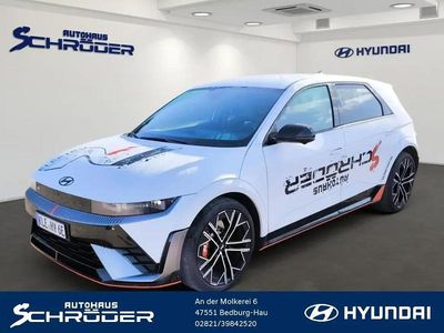 Atlas white (matt) / mat Gebraucht 2024 Hyundai Ioniq Kleinwagen | 64.990 €