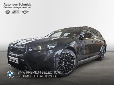Saphirschwarz Gebraucht 2025 BMW M5 Sport Line Kombi | 127.490 €