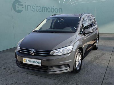 Grau Gebraucht 2022 VW Touran Comfortline Van / Kleinbus | 26.240 € (Etwas zu teuer)