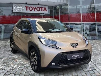 Neu Toyota Aygo X 72 PS (52 kW) 2025 Beige SUV
