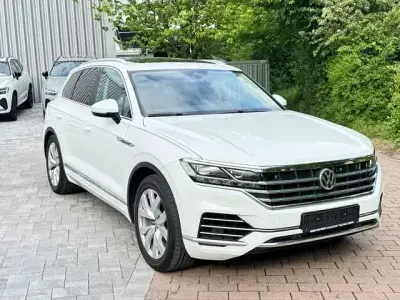 Używany VW Touareg Elegance 286 KM (210 kW) 2018 Biały SUV