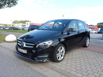 Gebraucht Mercedes B180 122 PS (89 kW) 2015 Schwarz Van / Kleinbus