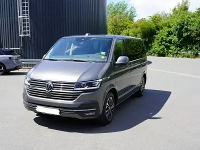 Gebraucht VW Multivan 204 PS (150 kW) 2021 Grau Van / Kleinbus