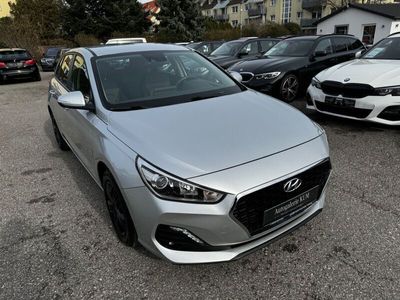 gebraucht Hyundai i30 Select KAMERA|NAVI|TEMPOMAT|SITHZ|KLMA