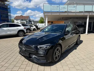 Używany Mercedes C300e AMG 204 KM (150 kW) 2023 Czarny Sedan/Limuzyna
