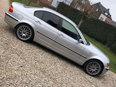 Gebraucht BMW 320 170 PS (125 kW) 2002 Silber Limousine