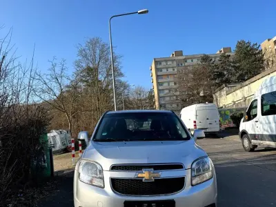 Używany Chevrolet Orlando 140 KM (102 kW) 2012 Srebrny Minivan