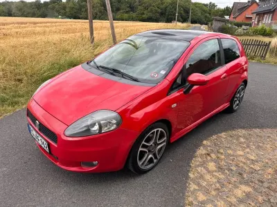 Gebraucht Fiat Grande Punto 120 PS (88 kW) 2009 Rot Kleinwagen