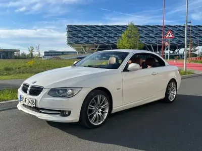 Gebraucht BMW 320 Cabriolet 170 PS (125 kW) 2011 Weiß Cabrio