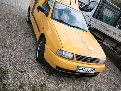 Second-hand VW Caddy 60 CP (44 kW) 2001 Galben Monovolum