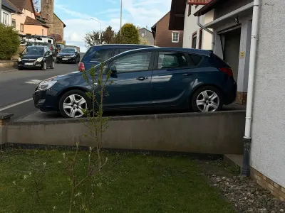 Używany Opel Astra 115 KM (84 kW) 2011 Niebieski Kombi