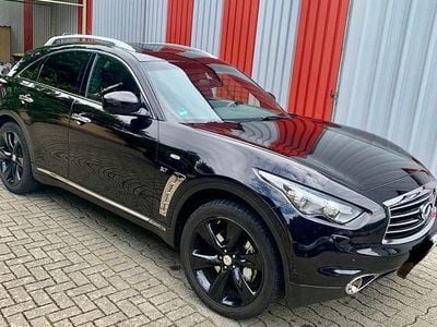 Infiniti QX70