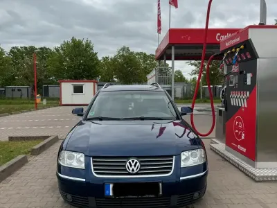 Używany VW Passat Highline 150 KM (110 kW) 2004 Niebieski Kombi