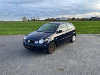 Blau Gebraucht 2002 VW Polo Limousine | 2.099 € (Etwas zu teuer)