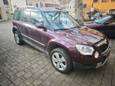Usata Skoda Yeti 160 CV (117 kW) 2010 Viola SUV