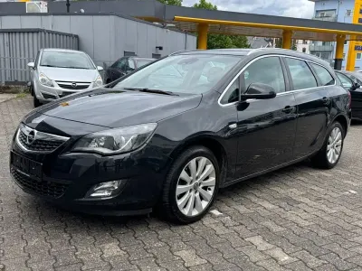 Gebraucht Opel Astra Innovation 165 PS (121 kW) 2012 Schwarz Kombi