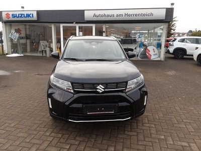 Neu Suzuki Vitara Club 129 PS (94 kW) 2026 Schwarz SUV