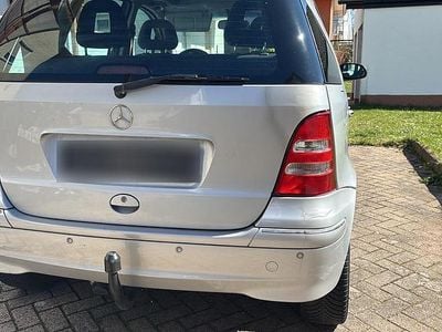 Usata Mercedes A190 125 CV (91 kW) 2003 Argento Berlina