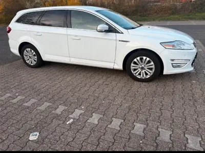 Gebraucht Ford Mondeo Business Edition 163 PS (119 kW) 2013 Weiß Kombi