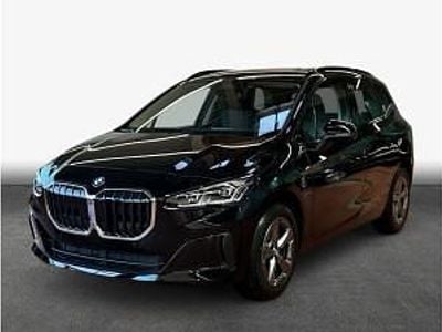 Neu BMW 218 Active Tourer Basis 136 PS (100 kW) 2025 Schwarz uni Van / Kleinbus
