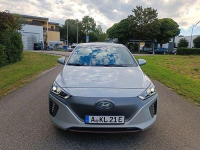 Silber Gebraucht 2018 Hyundai Ioniq Premium Kleinwagen | 14.800 € (Teuer)